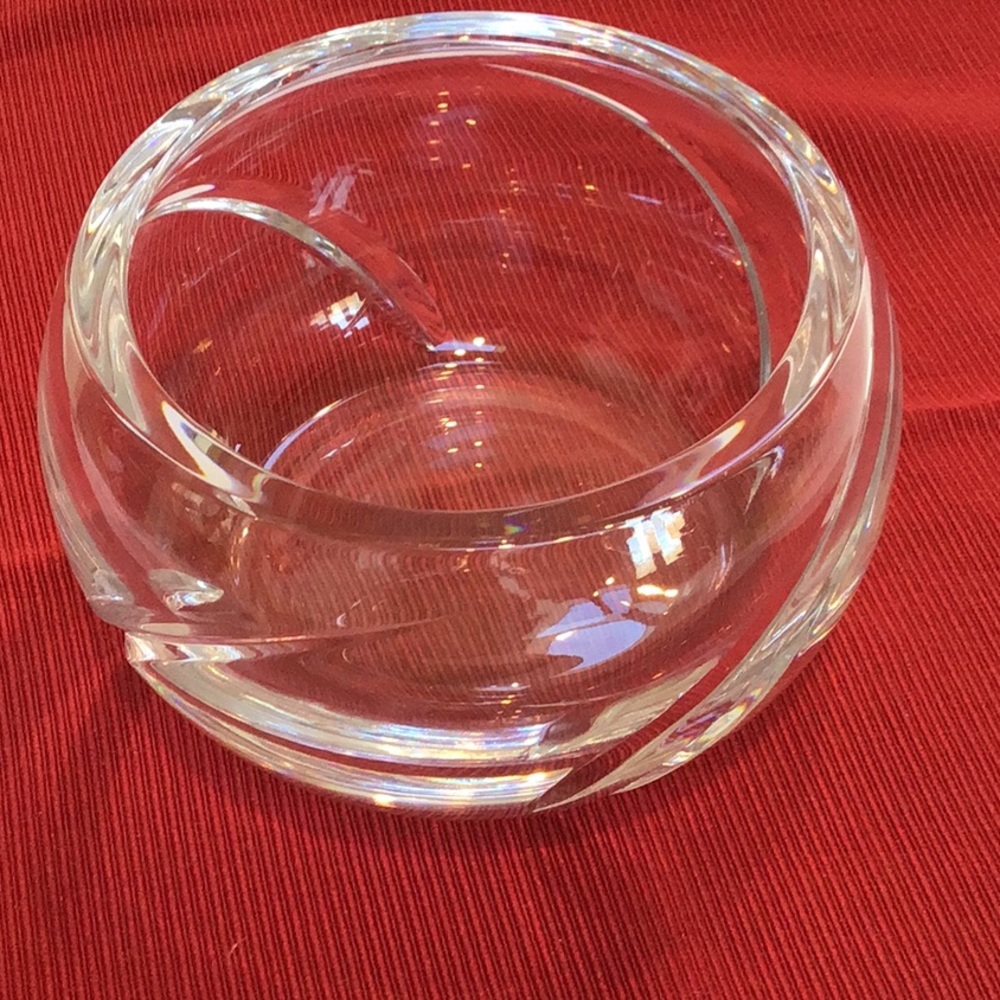 Tiffany art glass bowl